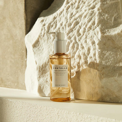 Madagascar Centella Light Cleansing Oil
